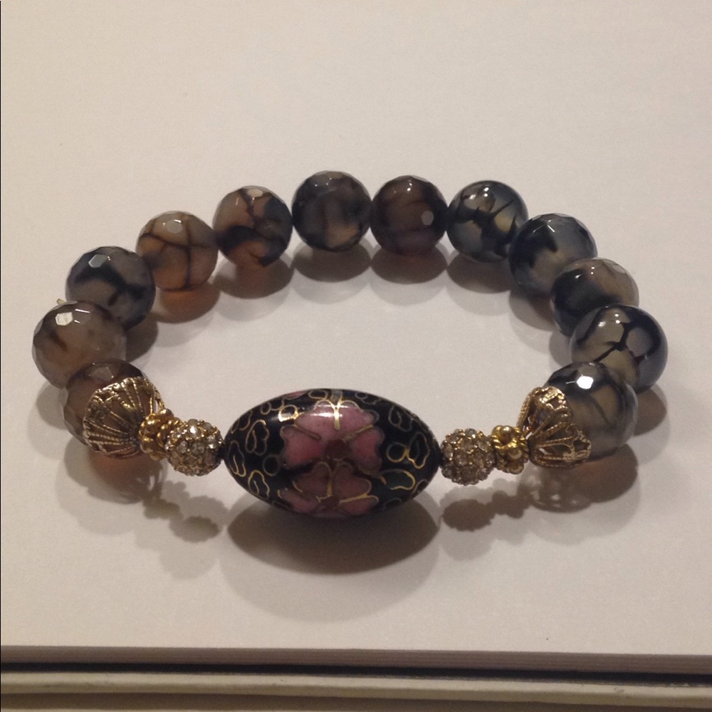 Beaded vintage like bracelet.